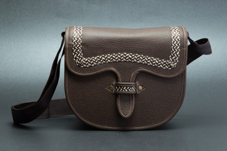 Carriel en cuero y caña flecha