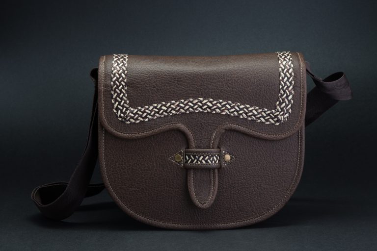 Carriel en cuero y caña flecha