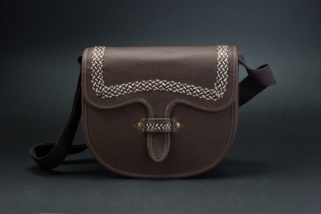 Carriel en cuero y caña flecha