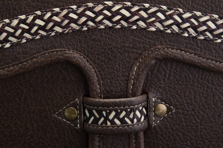 Carriel en cuero y caña flecha