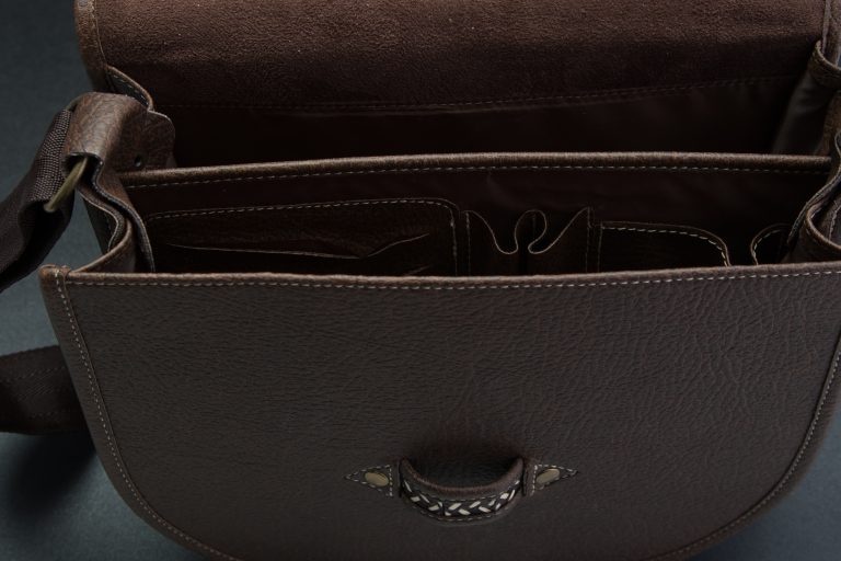 Carriel en cuero y caña flecha