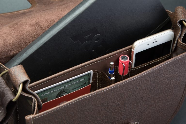 Carriel en cuero y caña flecha